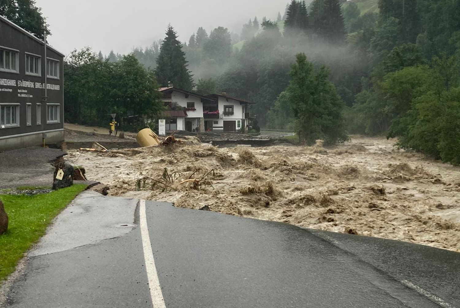 Sperre Kelchsauer Straße - Kelchsau abgeschnitten ...